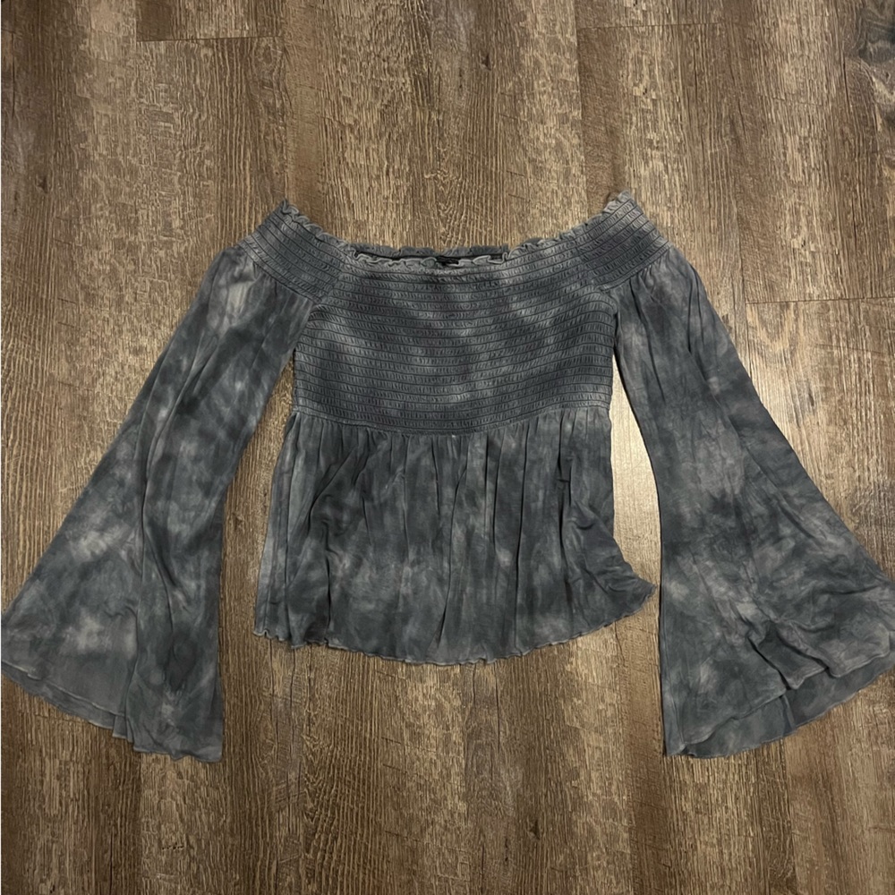 American eagle off the shoulder long sleeve shirt